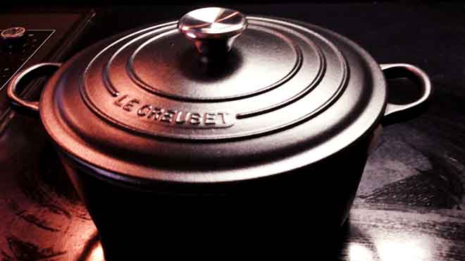 Satin Black Le Creseut