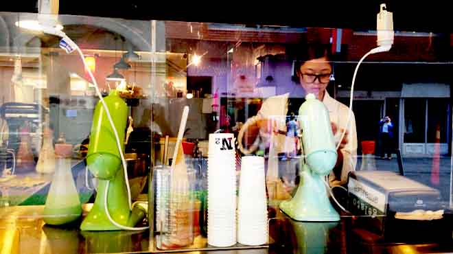 n2 Extreme Gelato Preparation